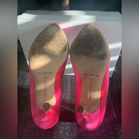 Manolo Blahnik Hangisi - Picture 8 of 16